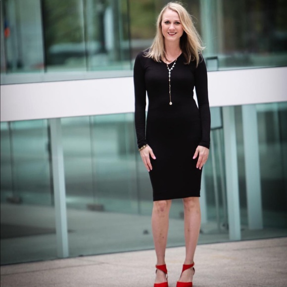 Meet your Posher, Allison - Picture 2 of 8